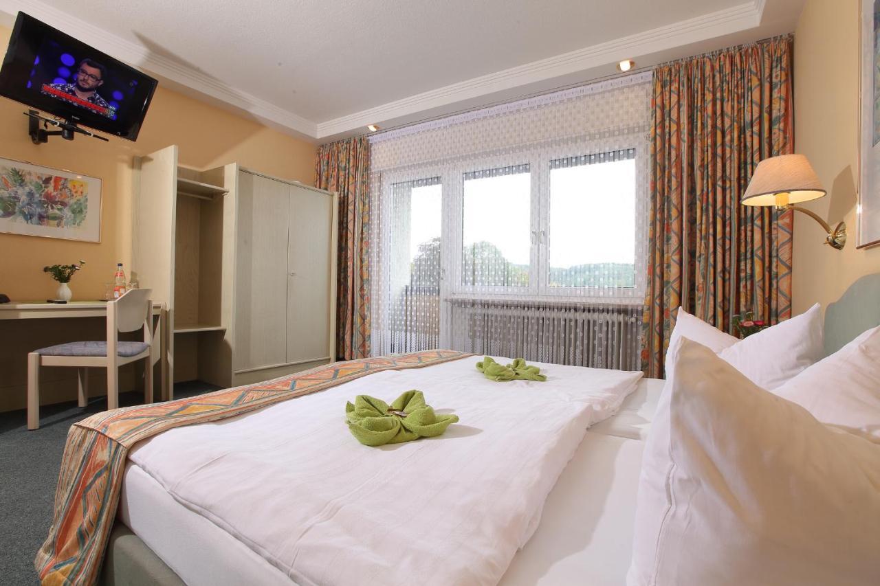 Hotel Schinderhannes ヴァイスキルヒェン エクステリア 写真