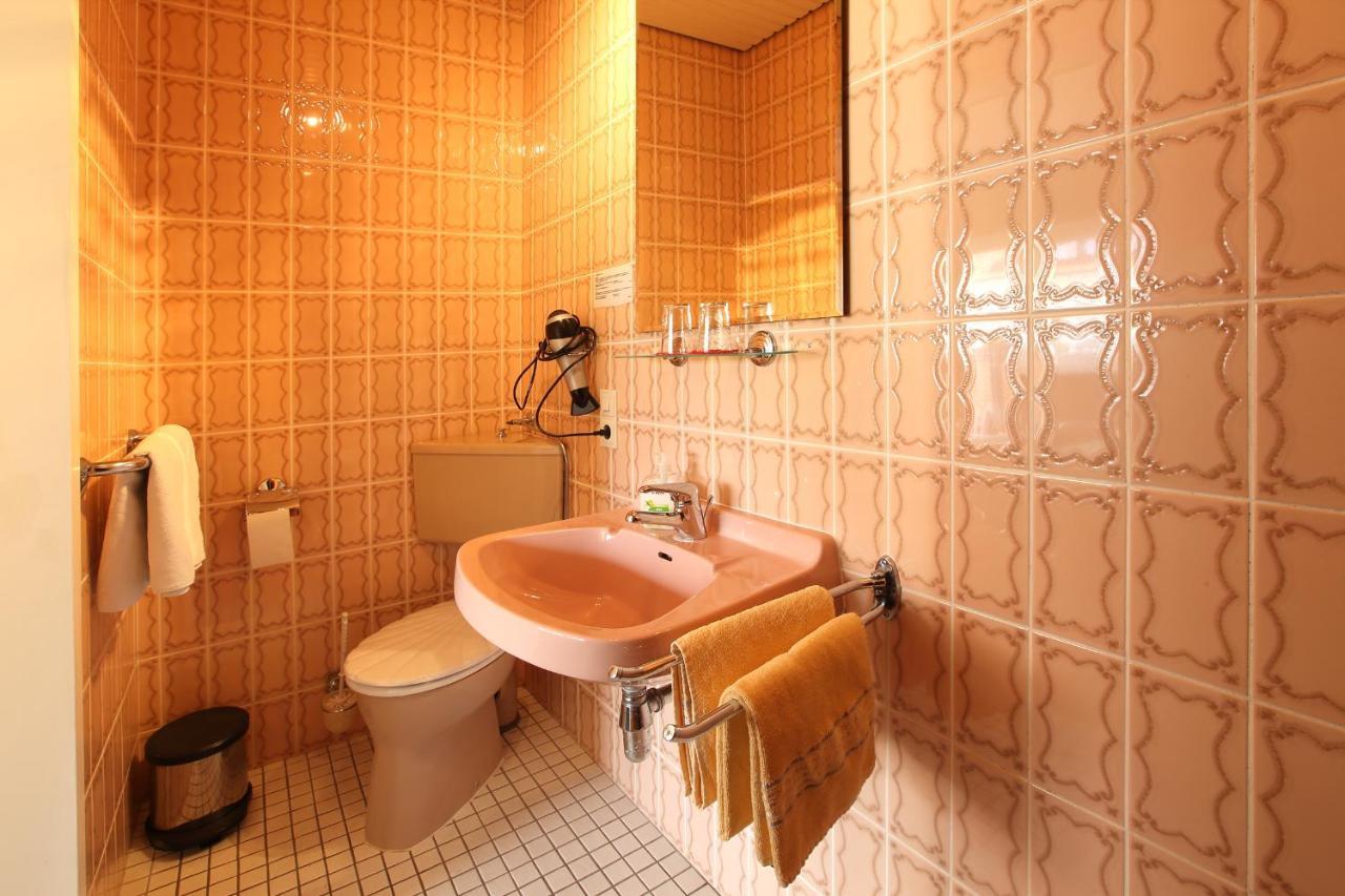 Hotel Schinderhannes ヴァイスキルヒェン エクステリア 写真